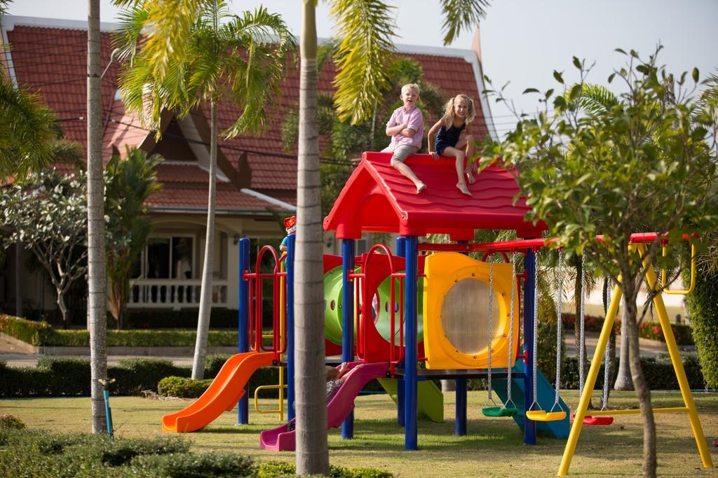 Nordic Tropical Resort Sattahip Exterior foto